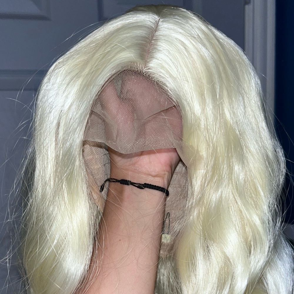 Lace front wig - Picture 3 of 5